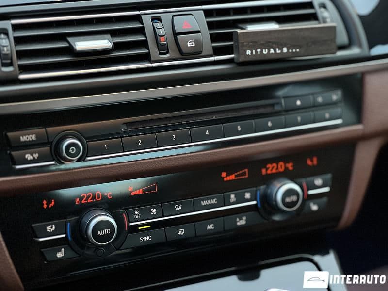 BMW 520 2015 — Миниатюра 14