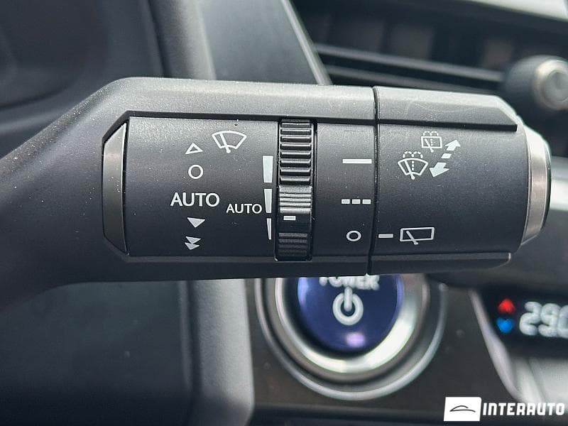 Lexus UX 250h 2020 — Миниатюра 14