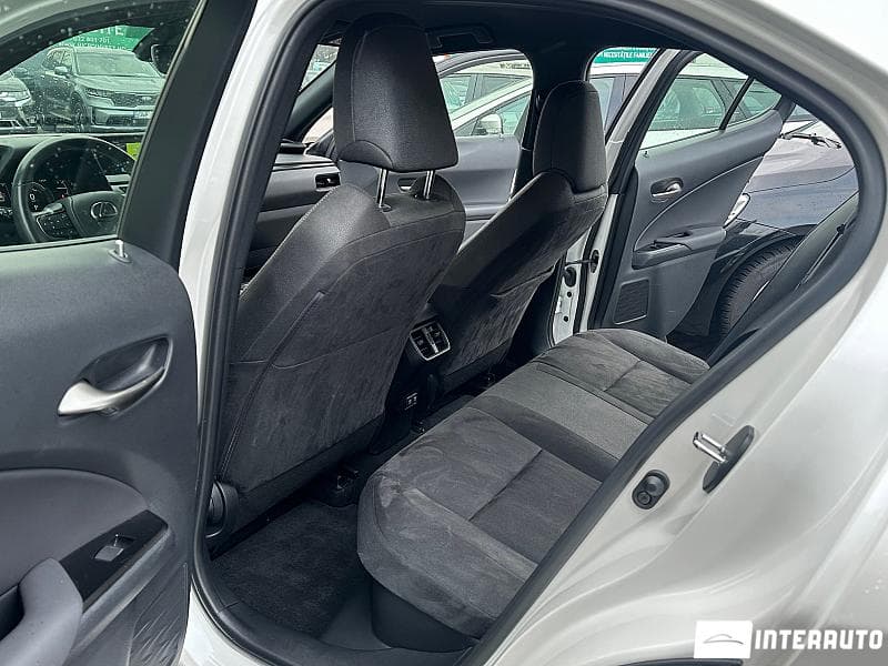 Lexus UX 250h 2020 — Миниатюра 16