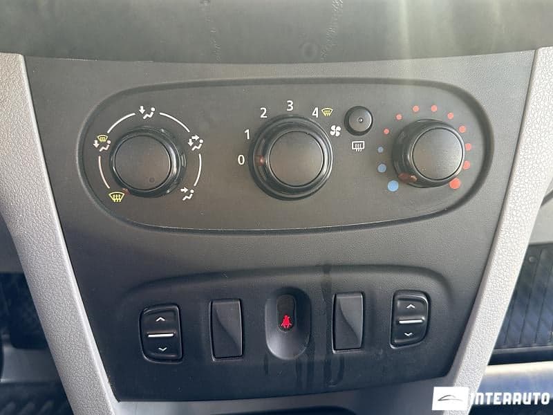Dacia Logan MCV 2014 — Миниатюра 10