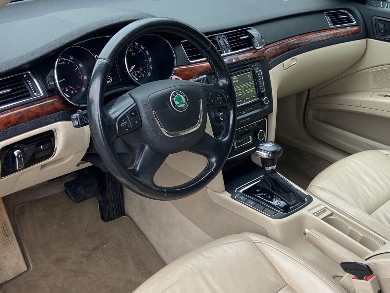Skoda Superb 2011 — Миниатюра 9
