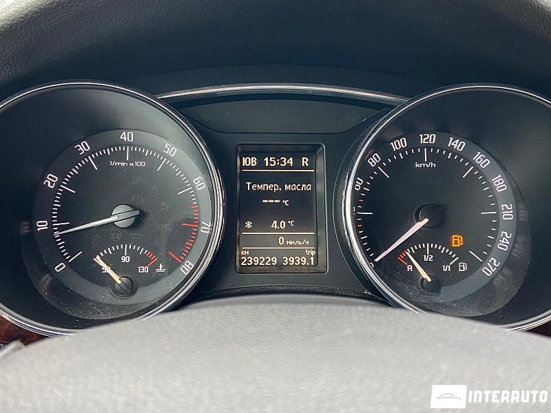 Skoda Superb 2011 — Миниатюра 12