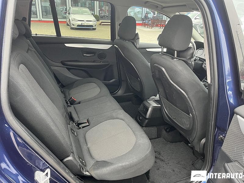 BMW 216d 2018 — Миниатюра 17