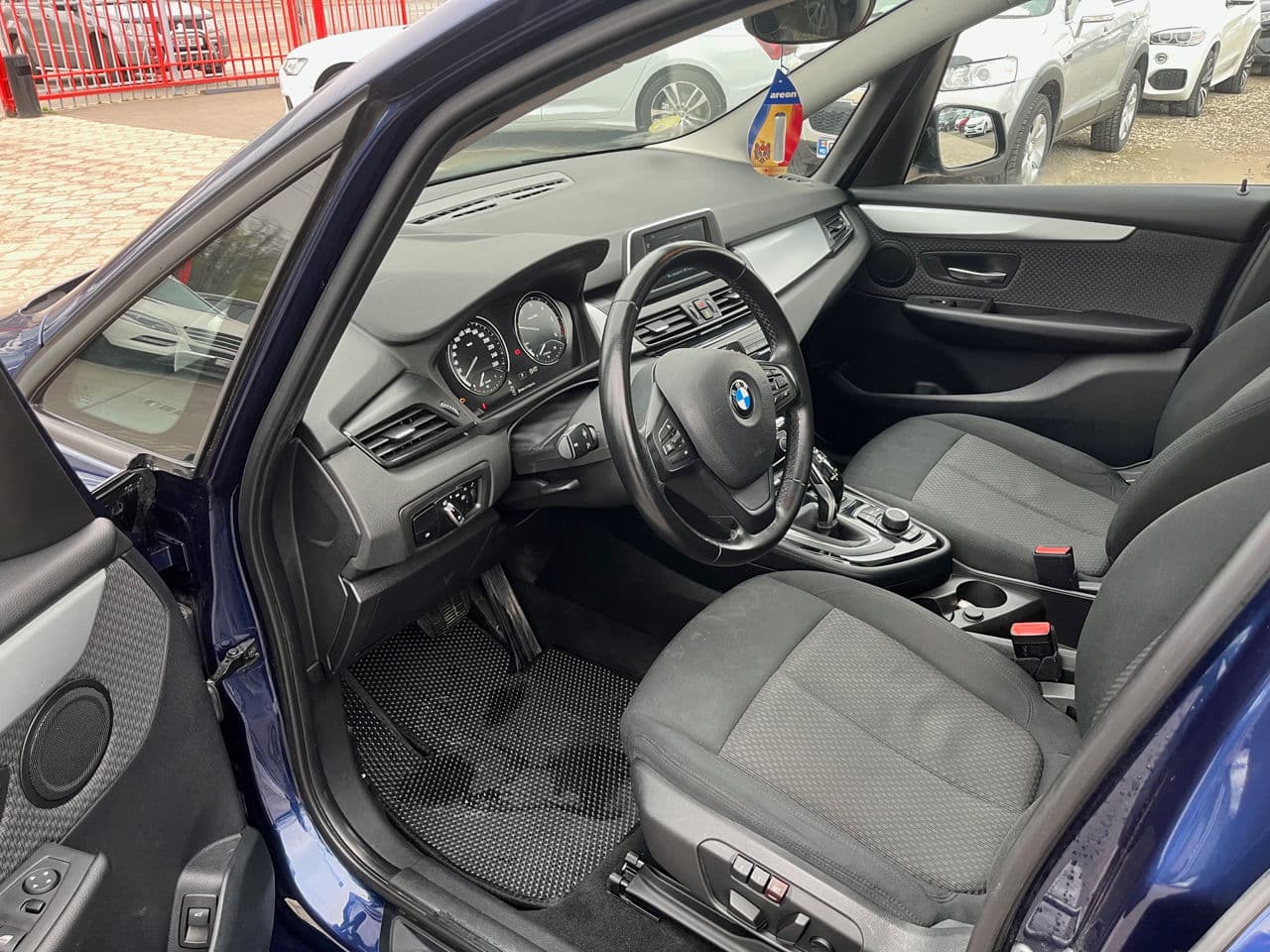BMW 216d 2018 — Миниатюра 5