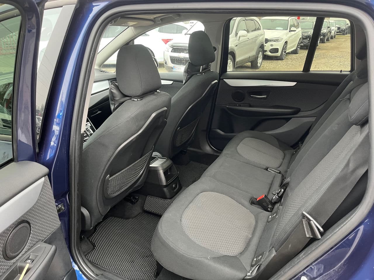 BMW 216d 2018 — Миниатюра 16
