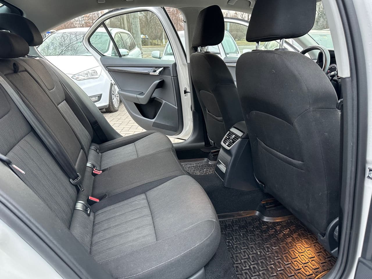 Skoda Octavia 2018 — Миниатюра 15