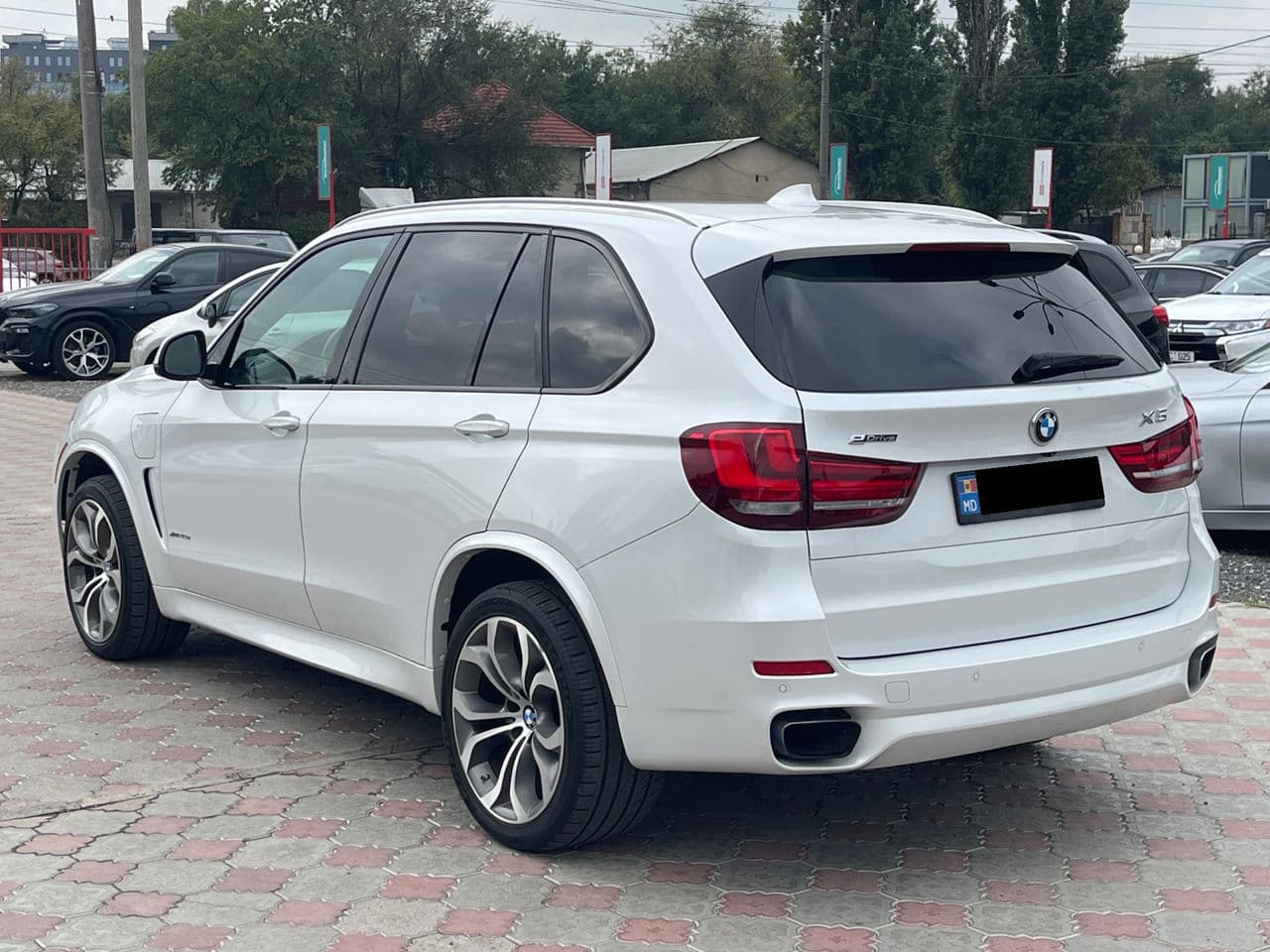 BMW X5 4.0e 2016 — Миниатюра 2