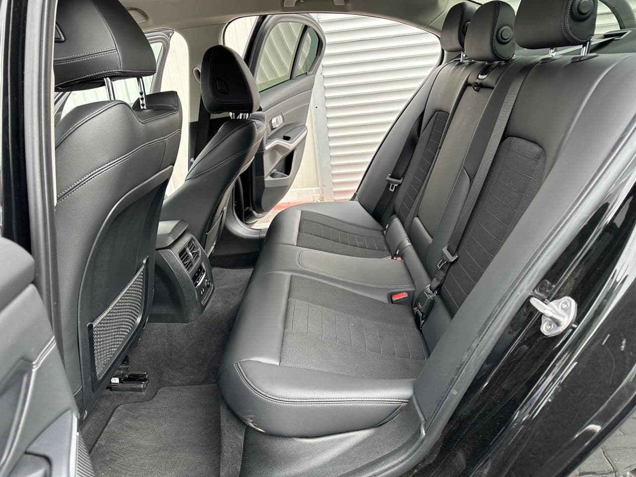 BMW 318 2019 — Миниатюра 16