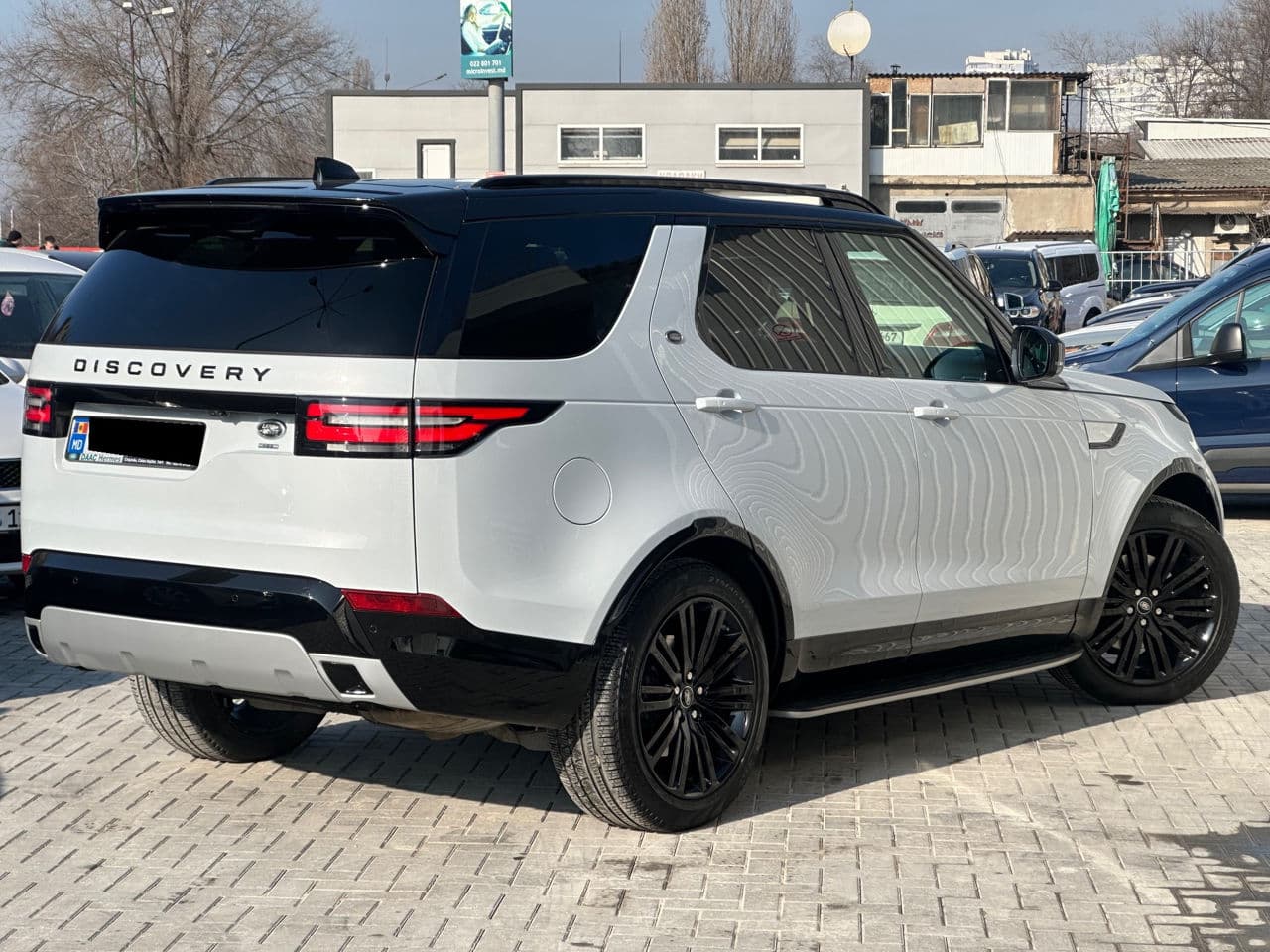 Land Rover Discovery 2017 — Миниатюра 4