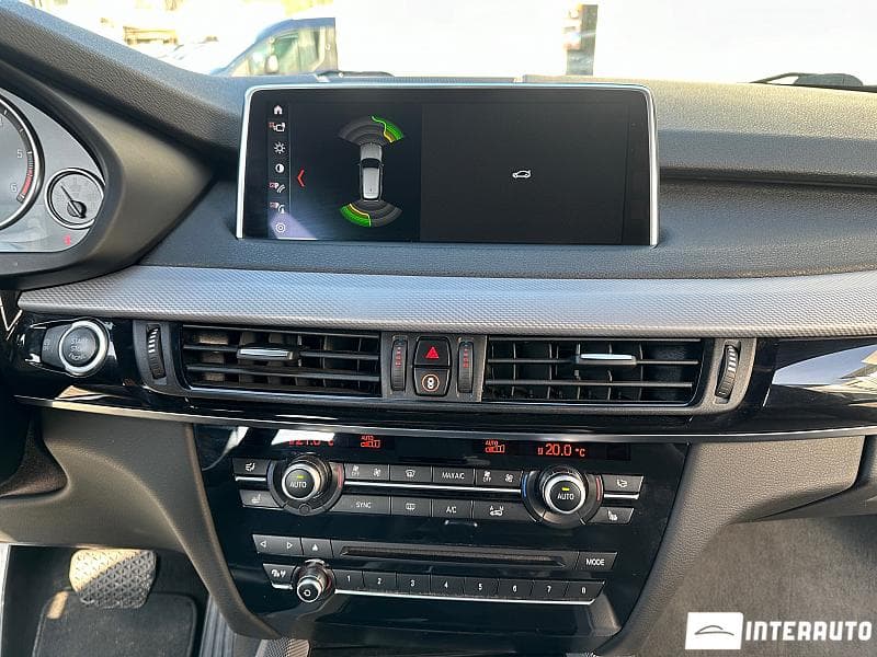 BMW X5 2.5D 2018 — Миниатюра 11