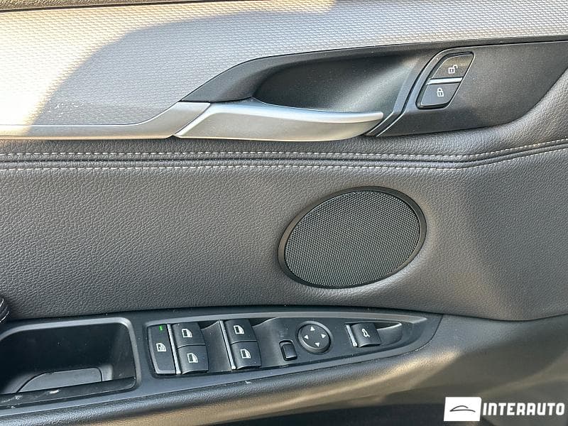 BMW X5 2.5D 2018 — Миниатюра 14