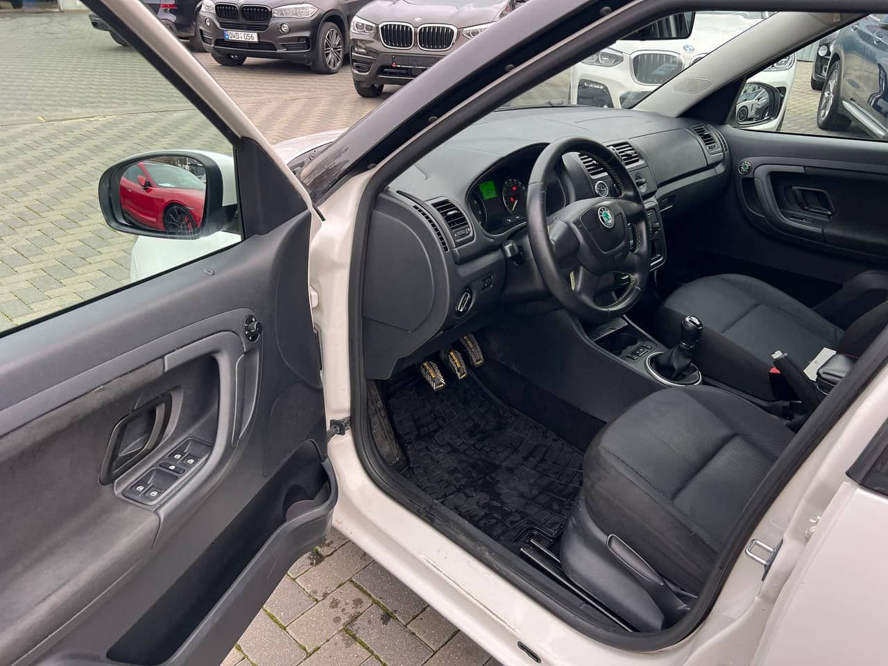 Skoda Roomster 2010 — Миниатюра 5
