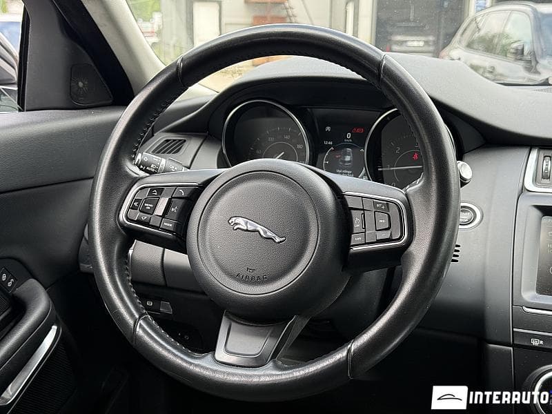 Jaguar E-Pace 2018 — Миниатюра 8