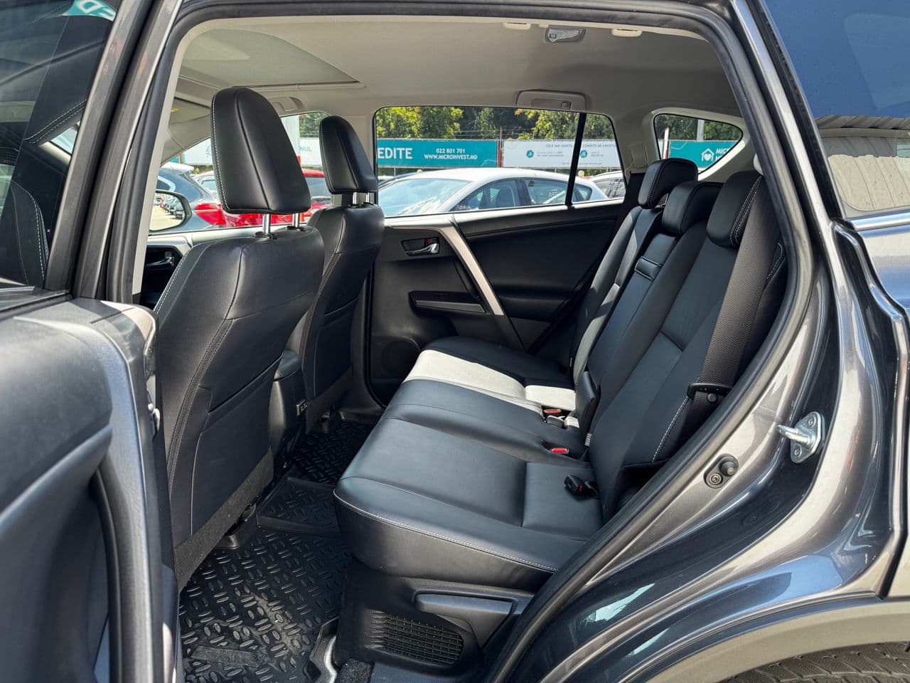 Toyota Rav-4 2018 — Миниатюра 19
