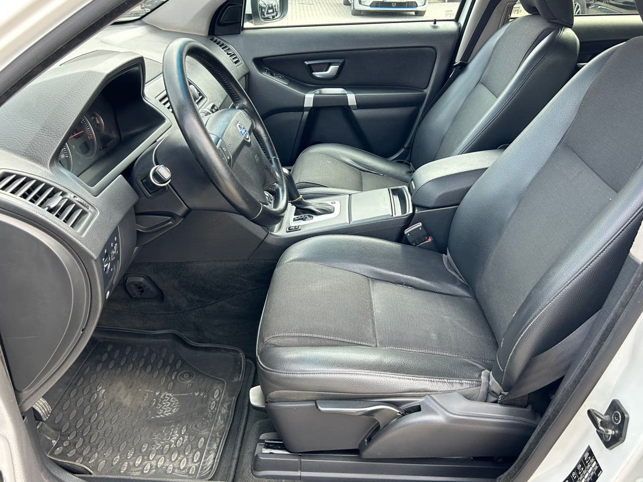 Volvo XC 90 2010 — Миниатюра 7