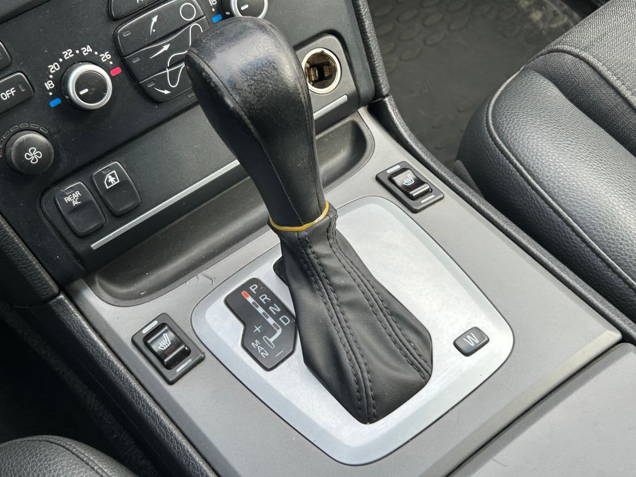 Volvo XC 90 2010 — Миниатюра 12