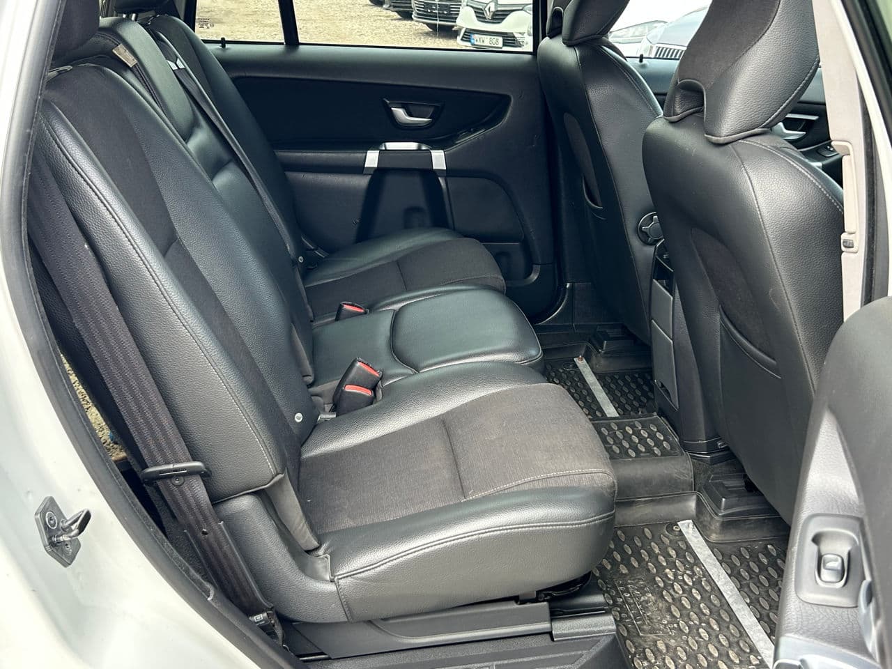Volvo XC 90 2010 — Миниатюра 15