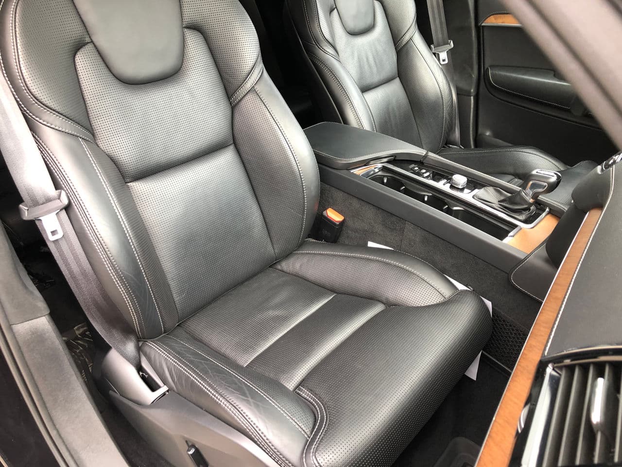 Volvo XC 90 2018 — Миниатюра 7