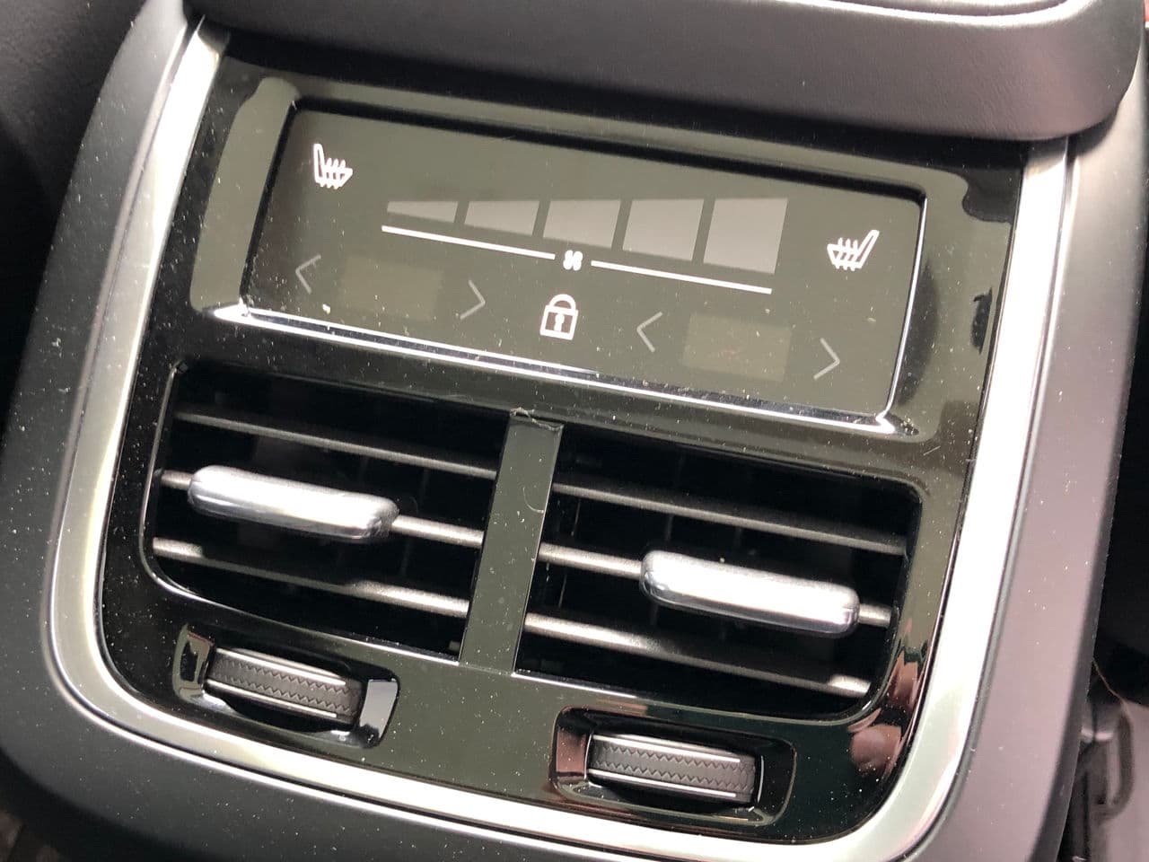 Volvo XC 90 2018 — Миниатюра 17