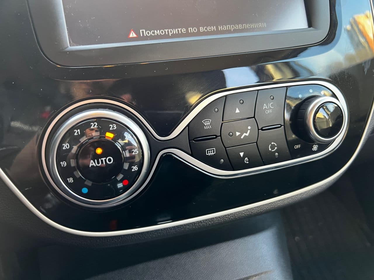 Renault Captur 2017 — Миниатюра 11