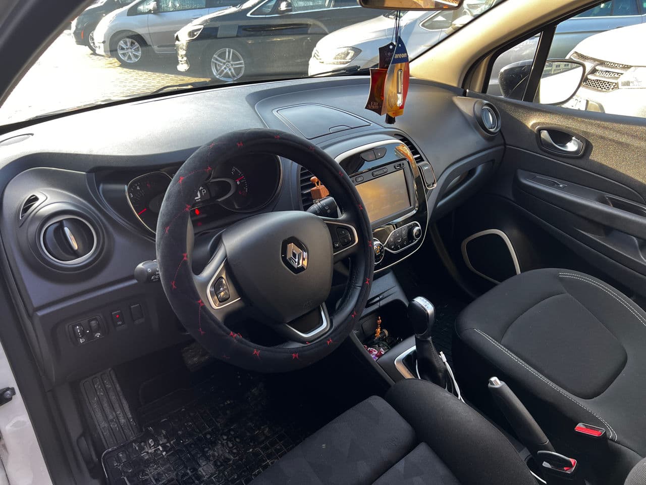 Renault Captur 2017 — Миниатюра 6