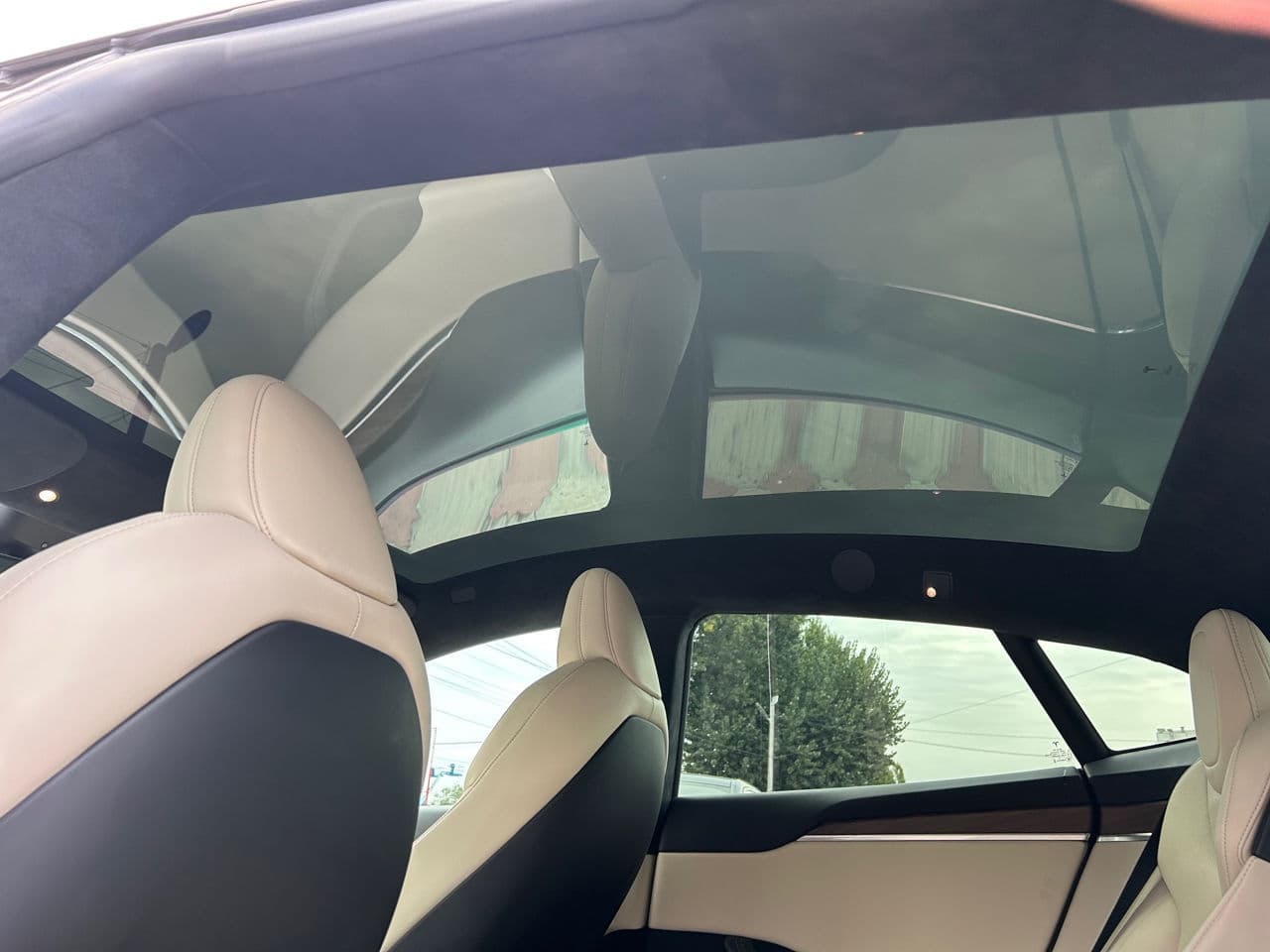 Tesla Model S Plaid 2022 — Миниатюра 18