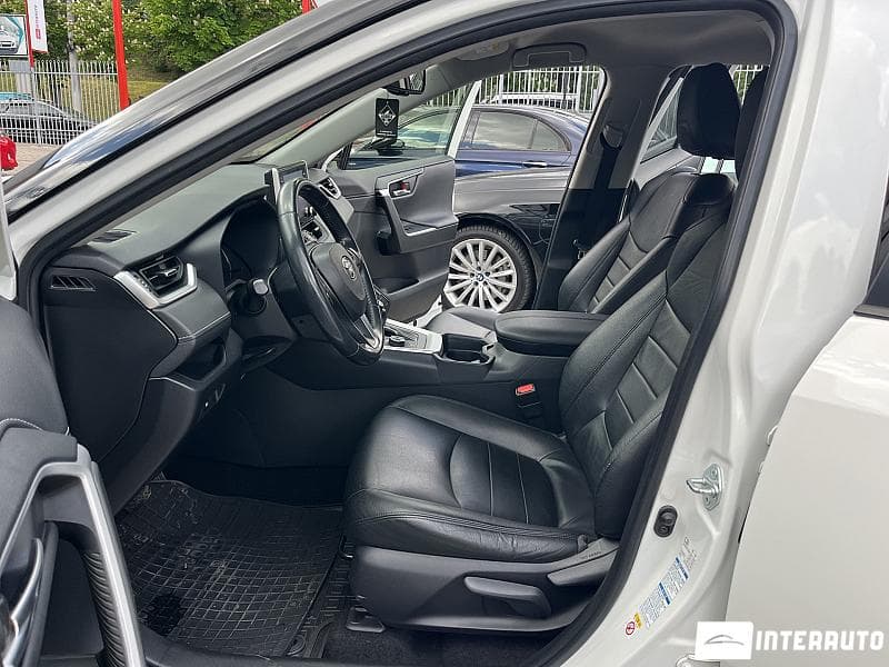 Toyota Rav-4 2019 — Миниатюра 5