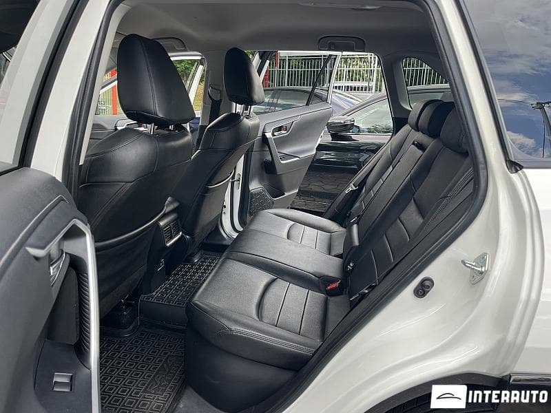 Toyota Rav-4 2019 — Миниатюра 12