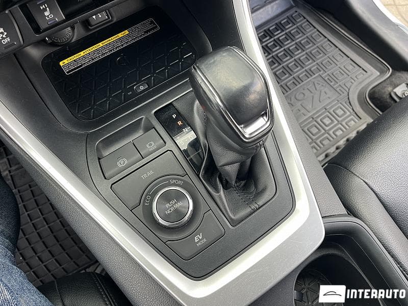 Toyota Rav-4 2019 — Миниатюра 11