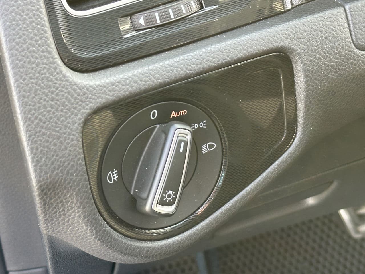 Volkswagen Golf GTE 2015 — Миниатюра 9