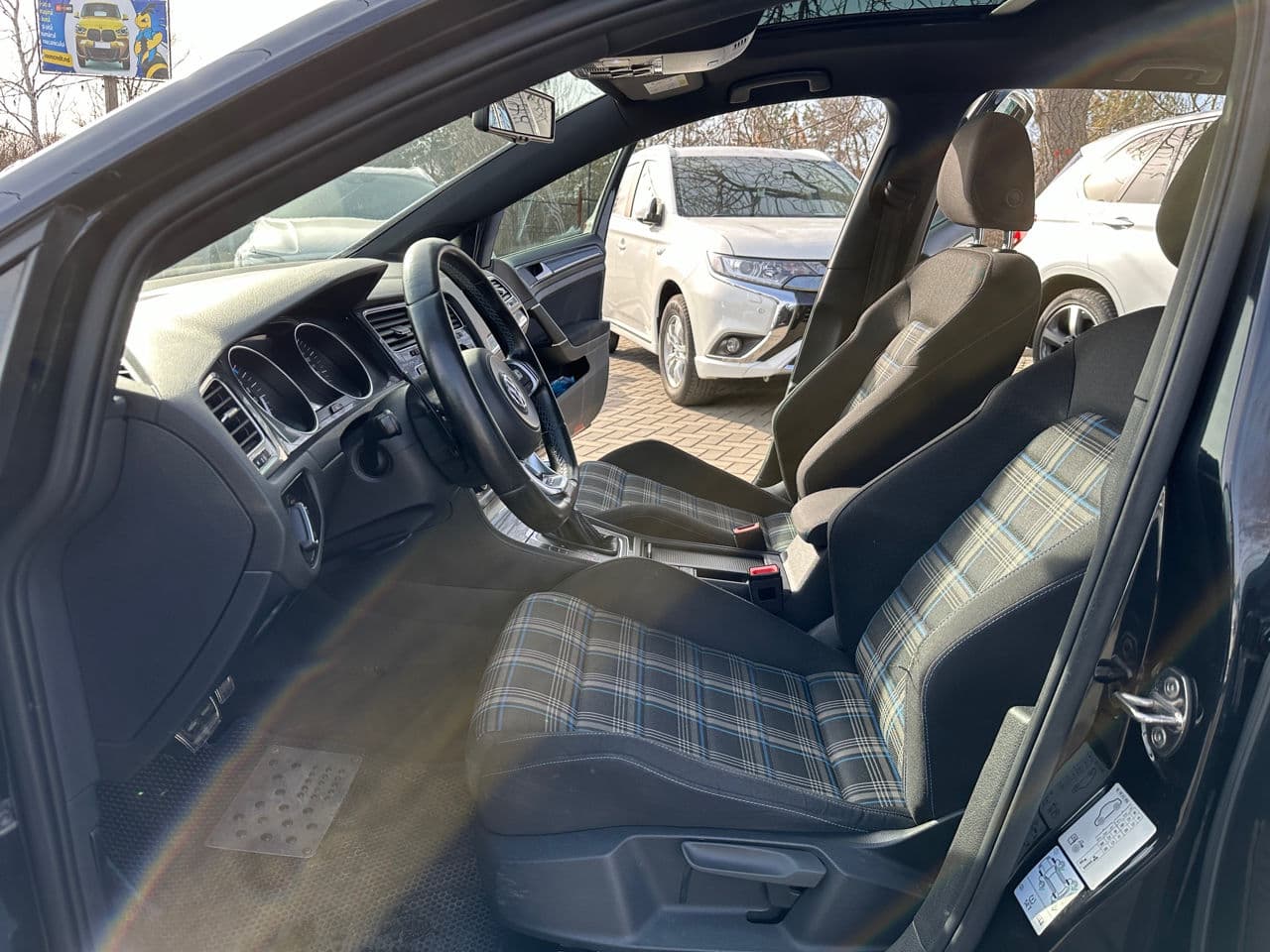 Volkswagen Golf GTE 2015 — Миниатюра 6