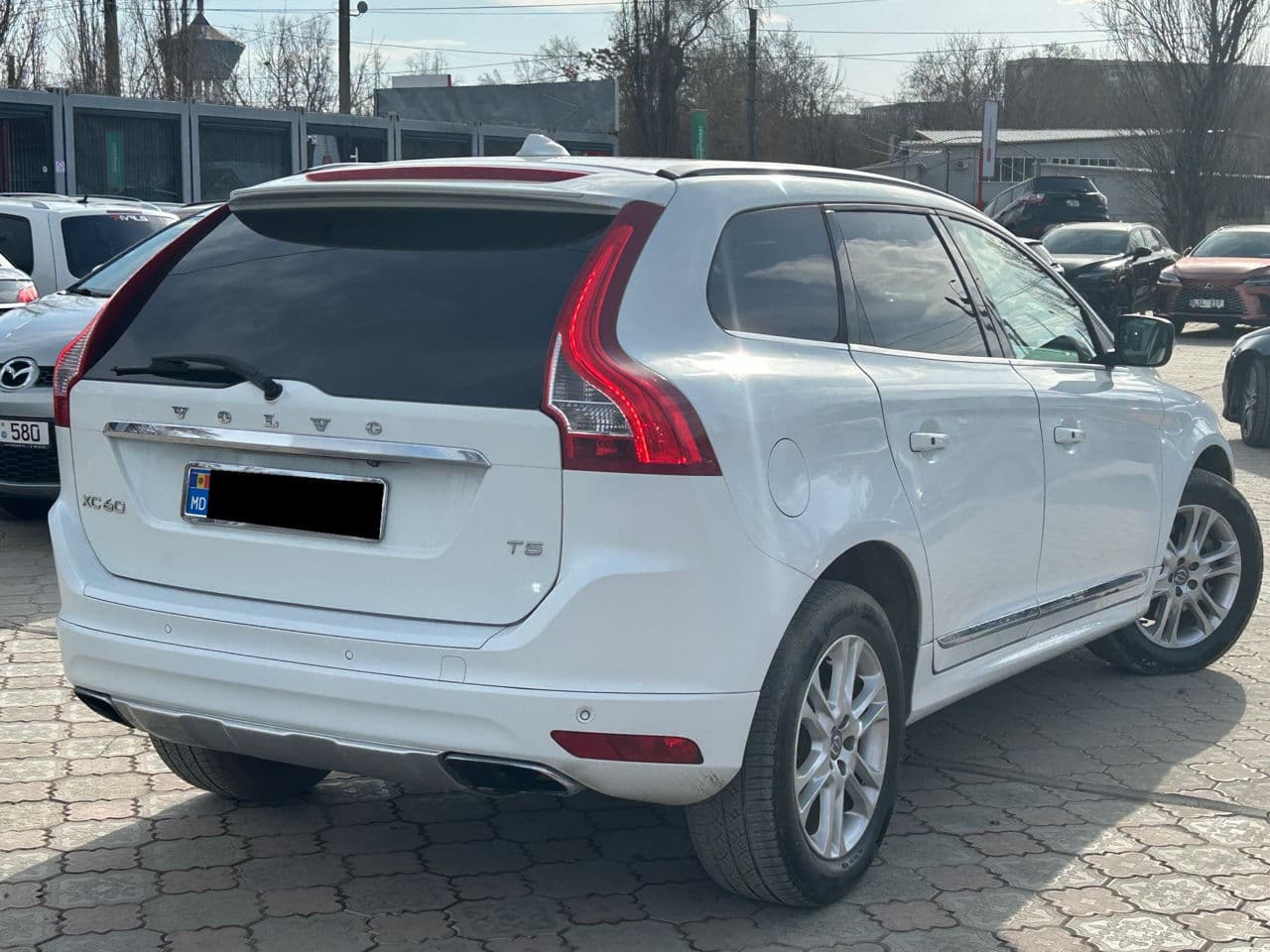 Volvo XC 60 2015 — Миниатюра 3