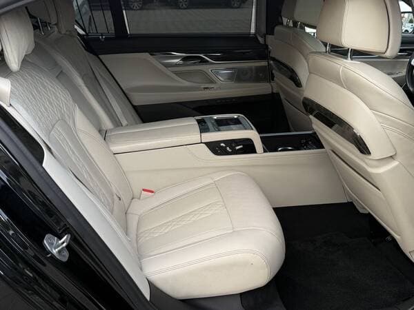 2020 BMW 730 — Miniatură 24