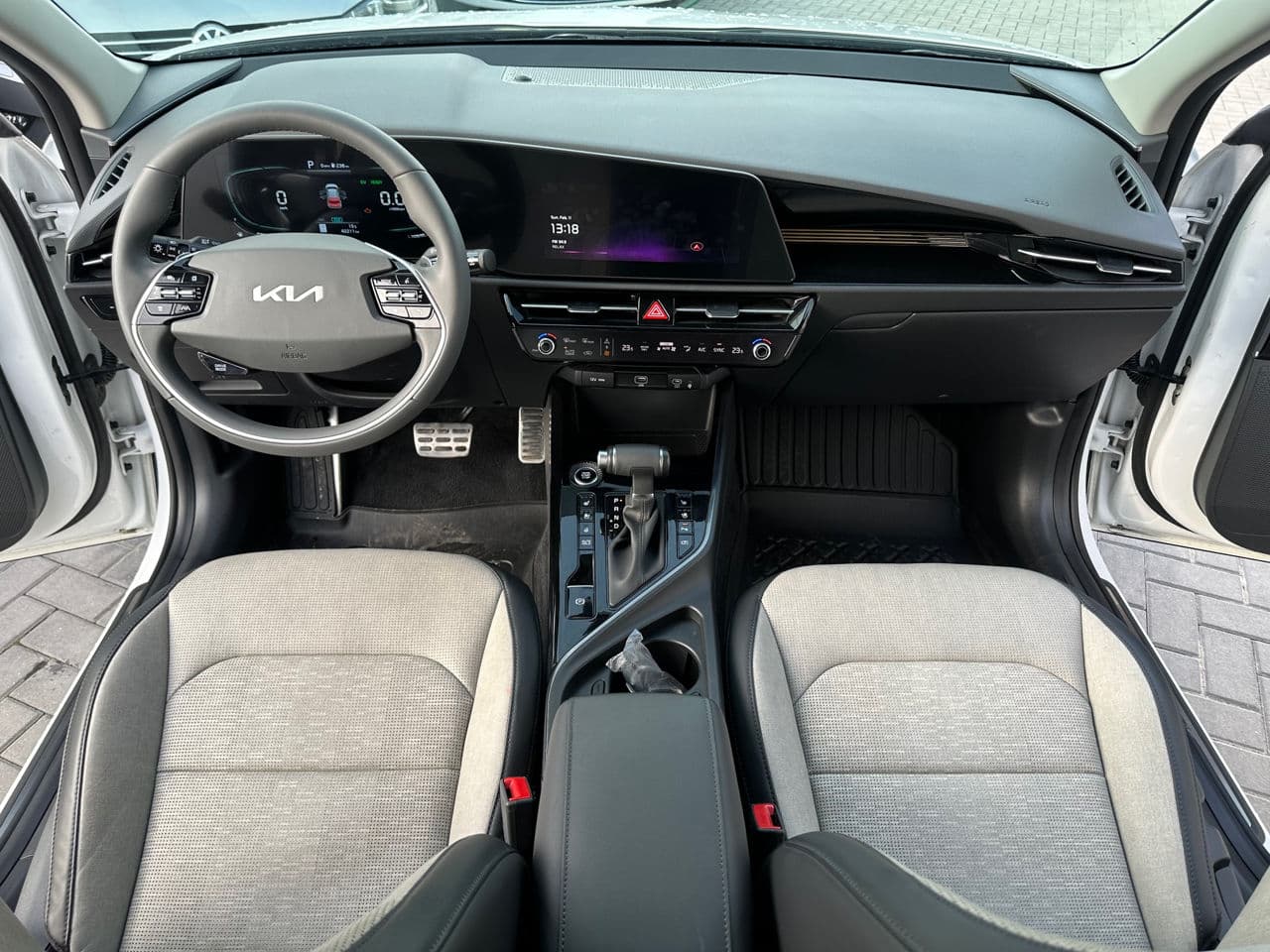 Kia Niro 2023 — Миниатюра 7