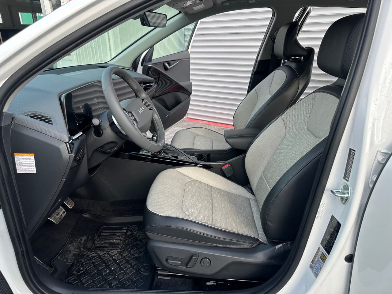Kia Niro 2023 — Миниатюра 5