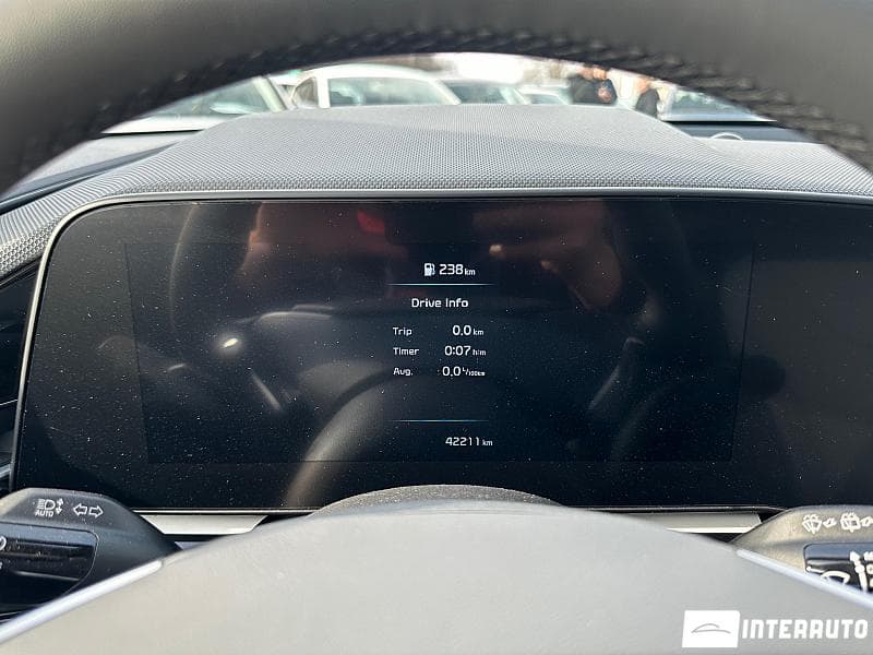 Kia Niro 2023 — Миниатюра 9