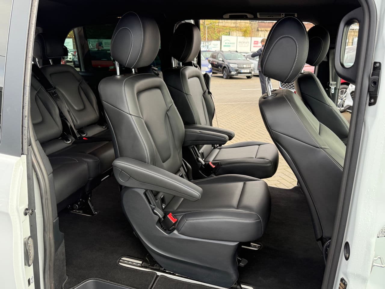 Mercedes V 220 2021 — Миниатюра 15