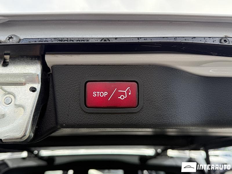 Mercedes V 220 2021 — Миниатюра 22