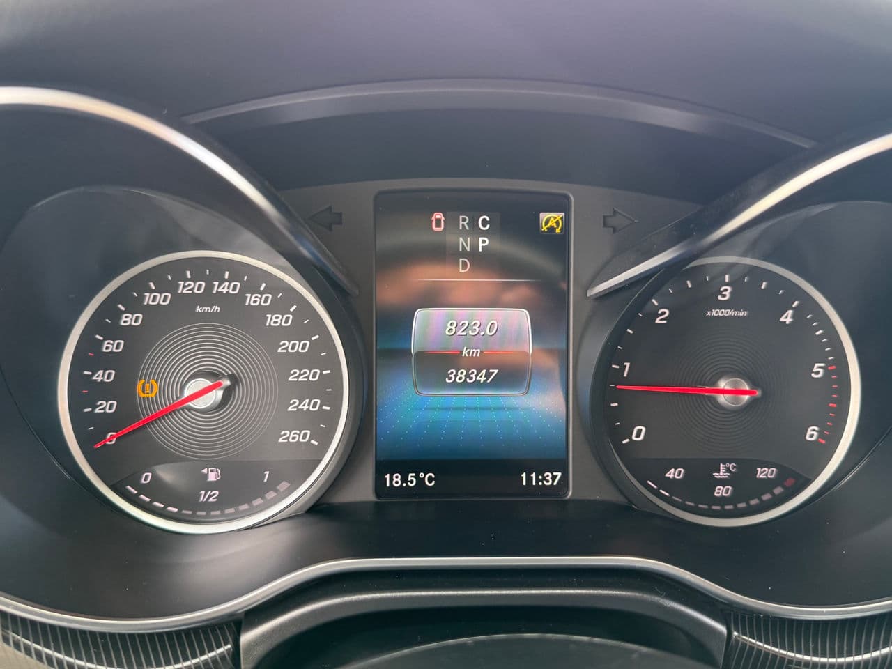 Mercedes V 220 2021 — Миниатюра 8