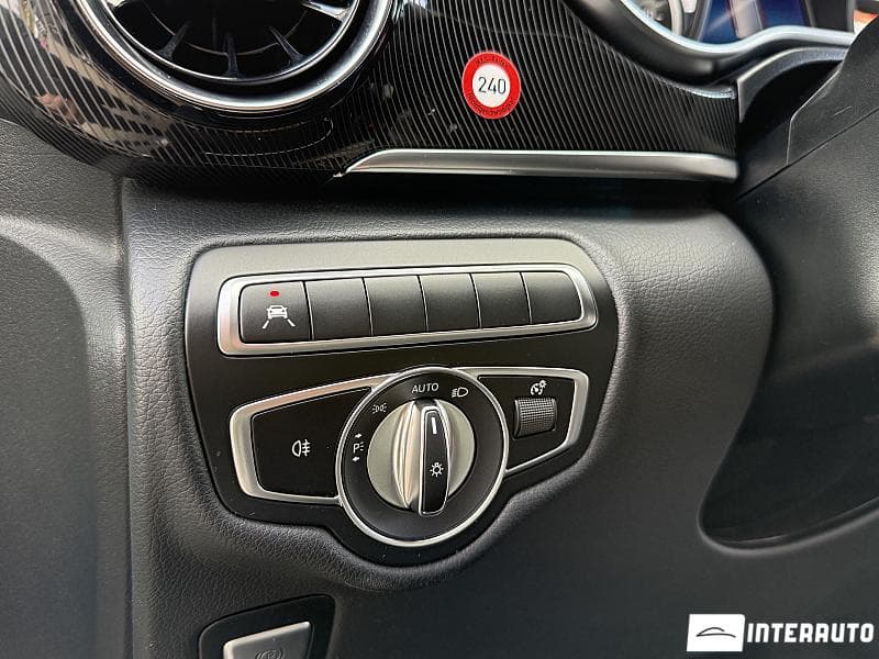 Mercedes V 220 2021 — Миниатюра 20