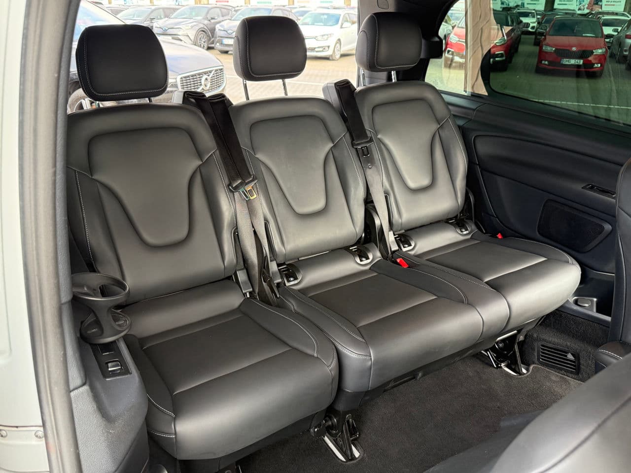 Mercedes V 220 2021 — Миниатюра 14