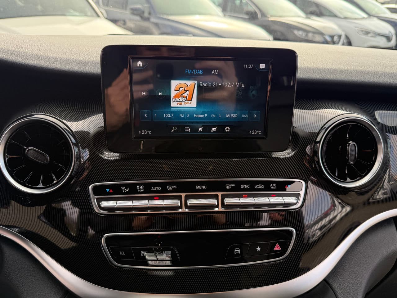 Mercedes V 220 2021 — Миниатюра 10