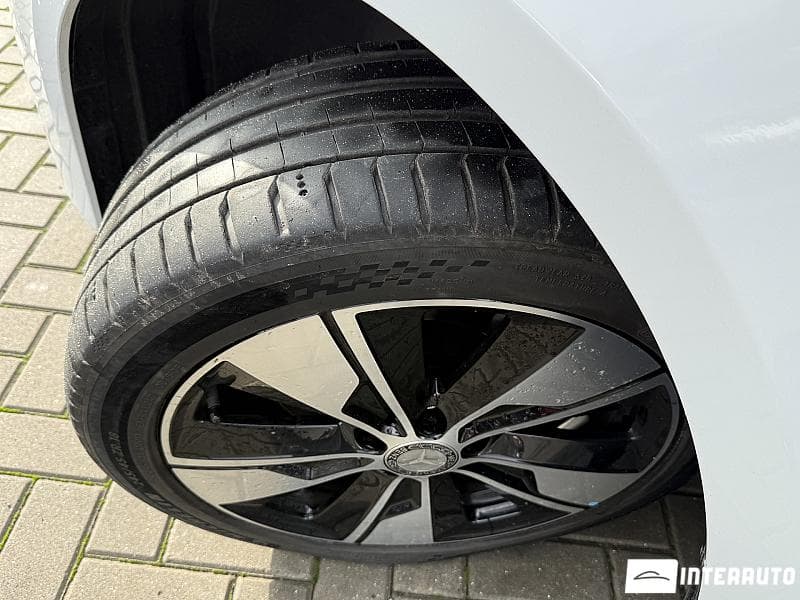 Mercedes V 220 2021 — Миниатюра 17