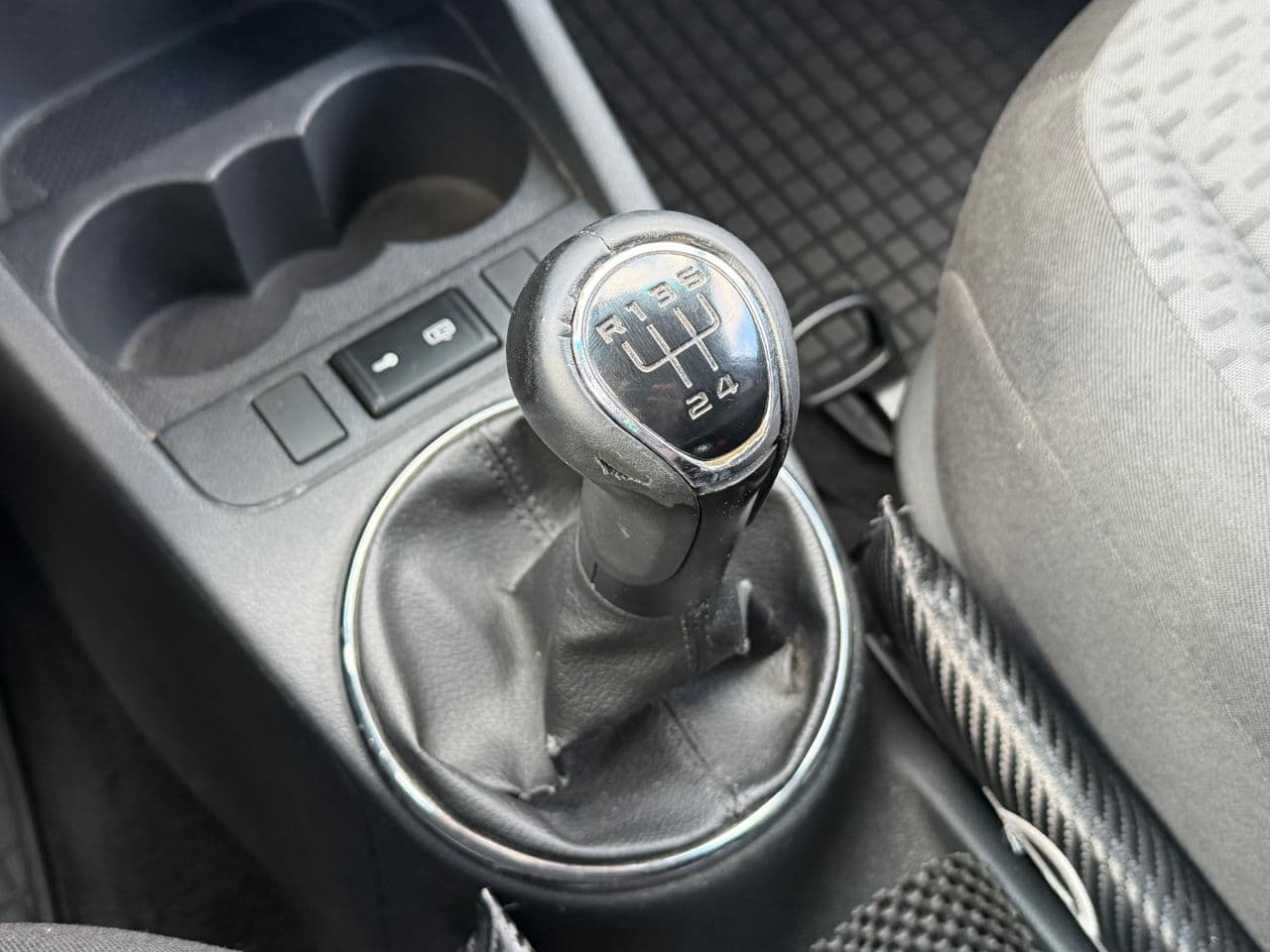 Skoda Fabia 2011 — Миниатюра 13