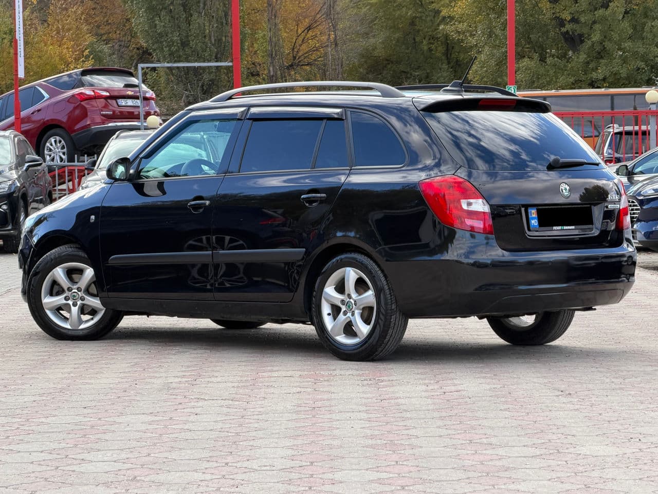 Skoda Fabia 2011 — Миниатюра 2