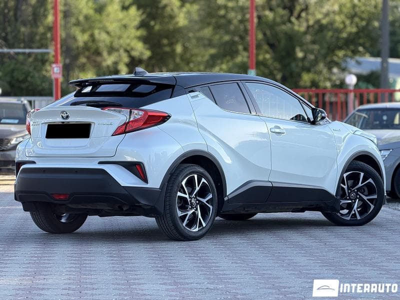 Toyota C-HR 2018 — Миниатюра 2