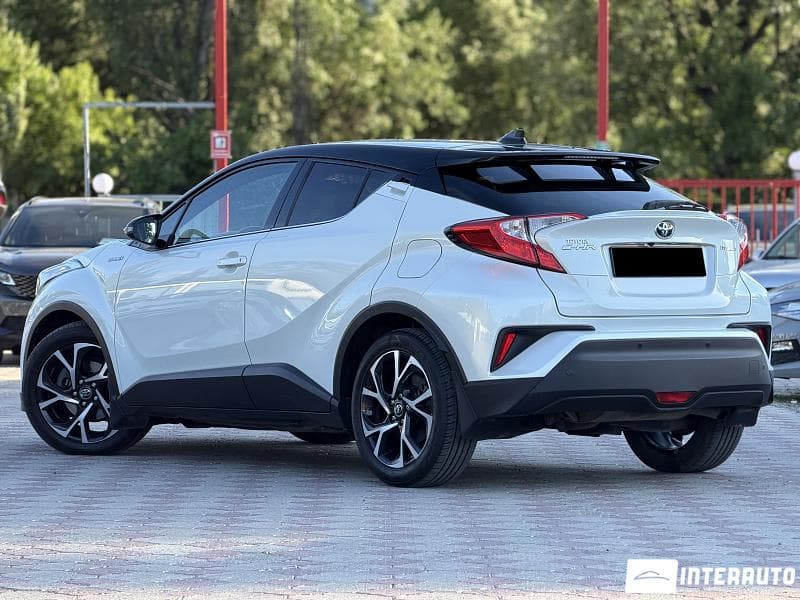 Toyota C-HR 2018 — Миниатюра 3