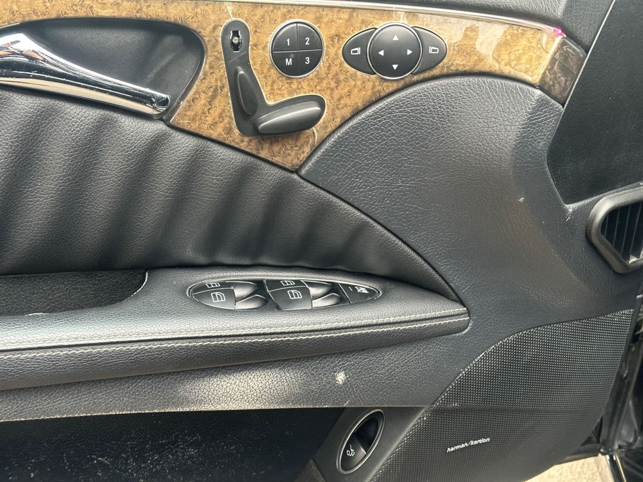 Mercedes E 320 2007 — Миниатюра 16