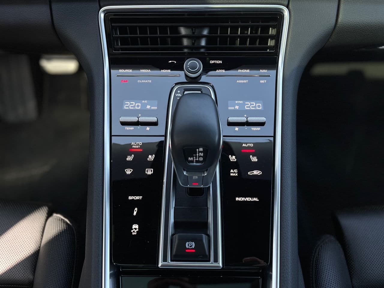 Porsche Panamera 4 2019 — Миниатюра 21
