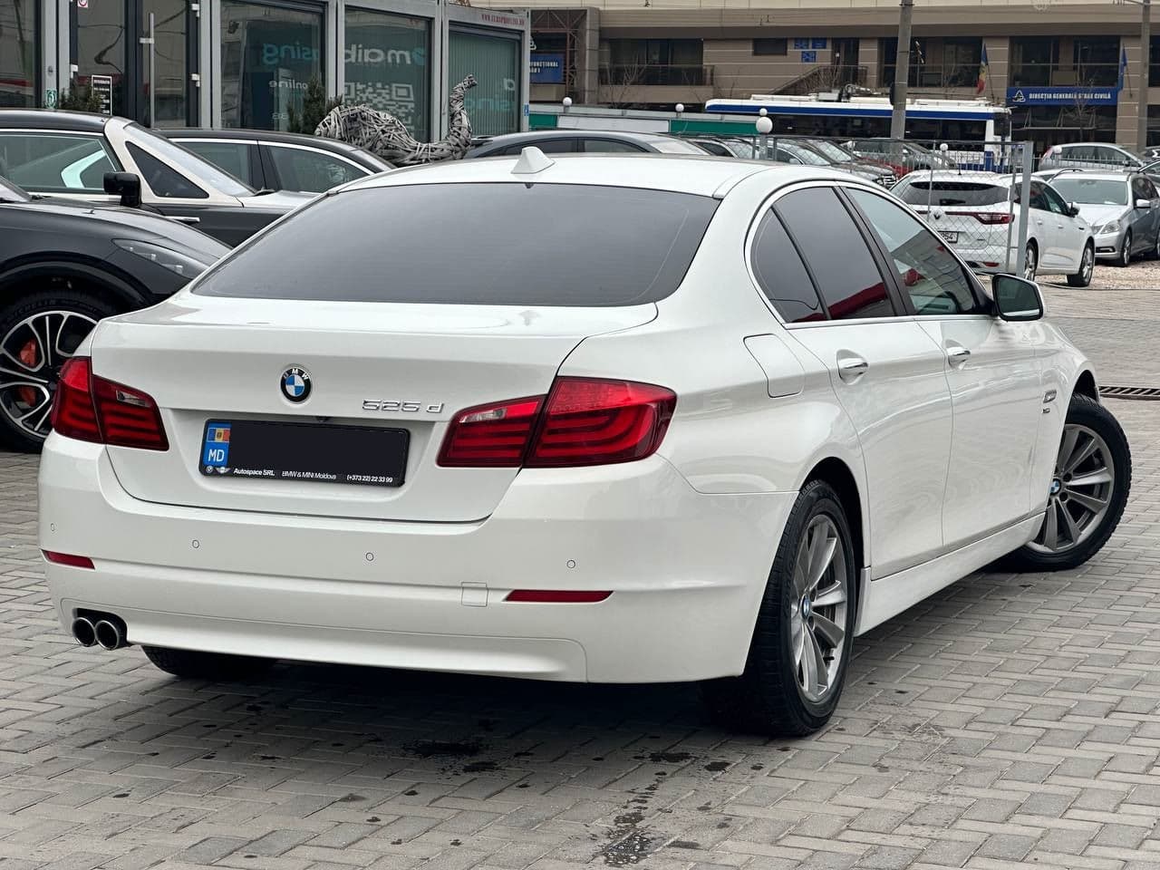 BMW 525 2012 — Миниатюра 2